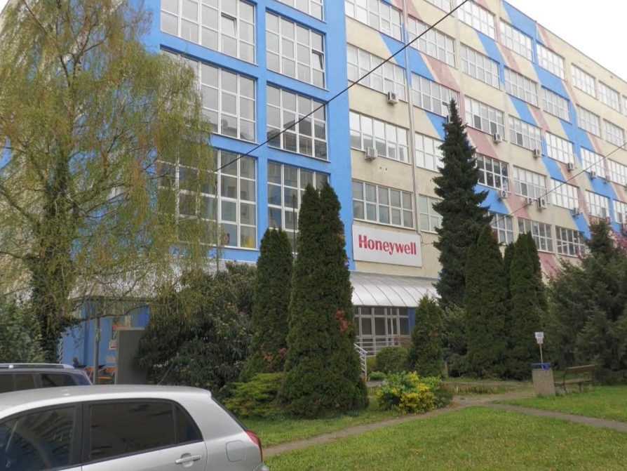 Fabrika firmy Honeywell v Partizánskom.