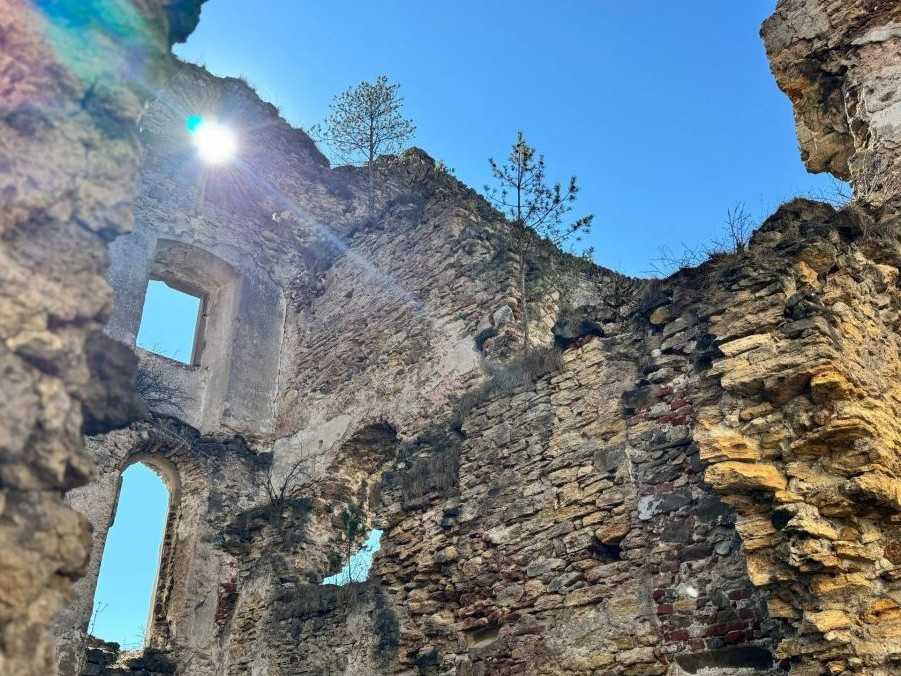 Na ilustračnej snímke hrad Likava.