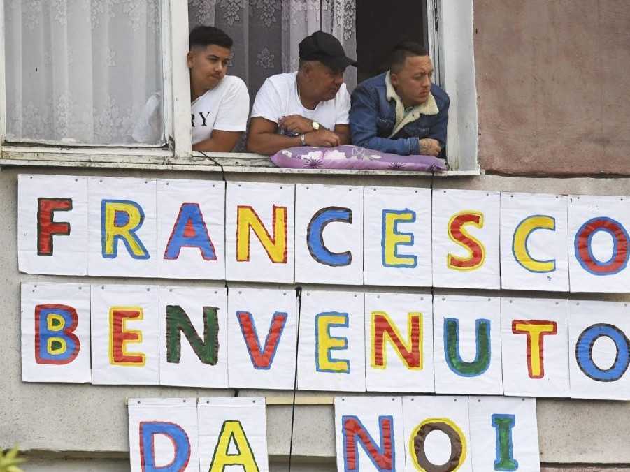 Na snímke veriaci na Luníku IX v Košiciach 14. septembra 2021.