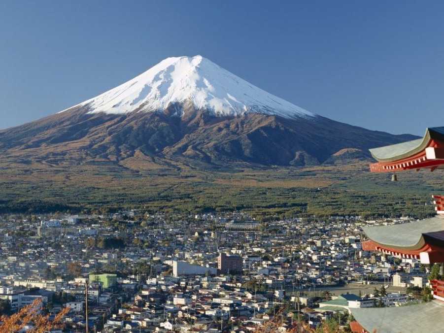 Na hore Fudži v Japonsku zachraňovali dvakrát rovnakého turistu z Číny. Vrátil sa hľadať telefón
