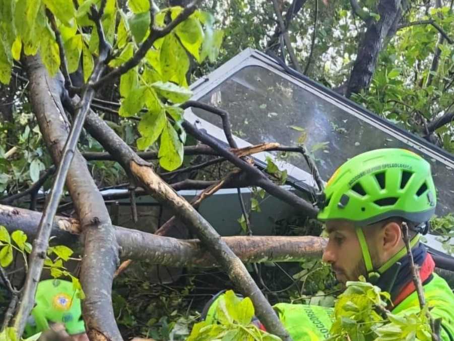 Lanovka vedie na vrch Monte Faito.