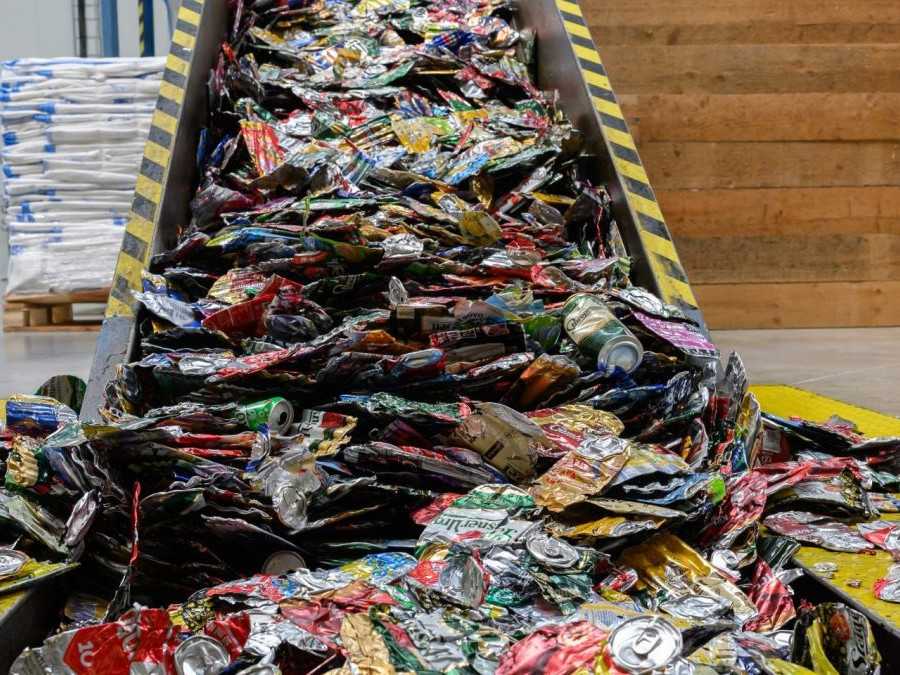 Na snímke novootvorený medzisklad zálohového systému v Lužiankach pri Nitre.