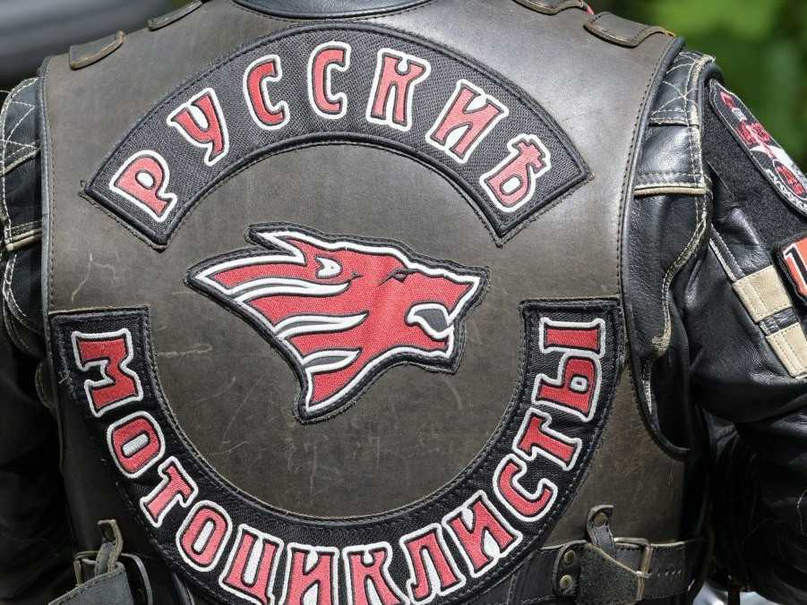 Člen klubu Noční vlci.