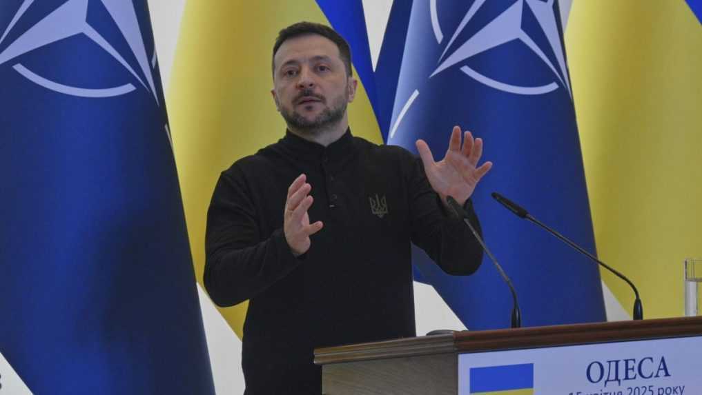 Musíme vyvinúť tlak na vrahov, aby ukončili vojnu, vyhlásil v Paríži Volodymyr Zelenskyj