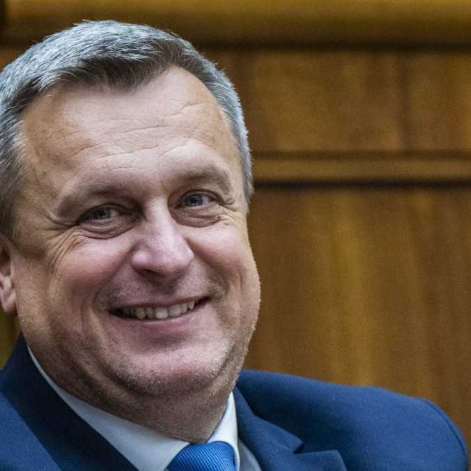 Koalícia sa na úprave transakčnej dane zatiaľ nedohodla: Priebeh schôdze NR SR by mal byť podľa A. Danka bezproblémový
