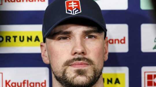 Na snímke slovenský hokejový útočník Maxim Čajkovič.