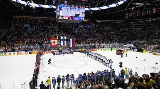 Finálový zápas Kanada - Fínsko na 83. majstrovstvách sveta v ľadovom hokeji v Bratislave.