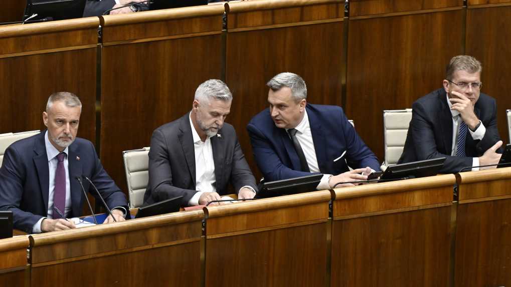 Platy poslancov v roku 2025: Niektorí dostanú mesačne vyše 7  000 eur, predsedovia a podpredsedovia aj príplatky