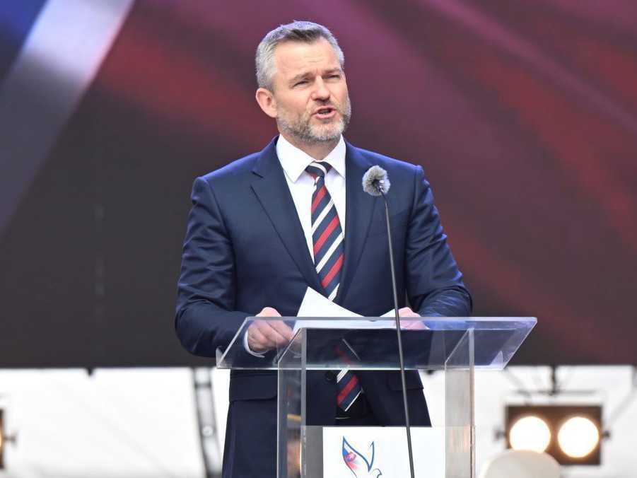 Prezident SR Peter Pellegrini sa prihovára po pietnom akte kladenia vencov.
