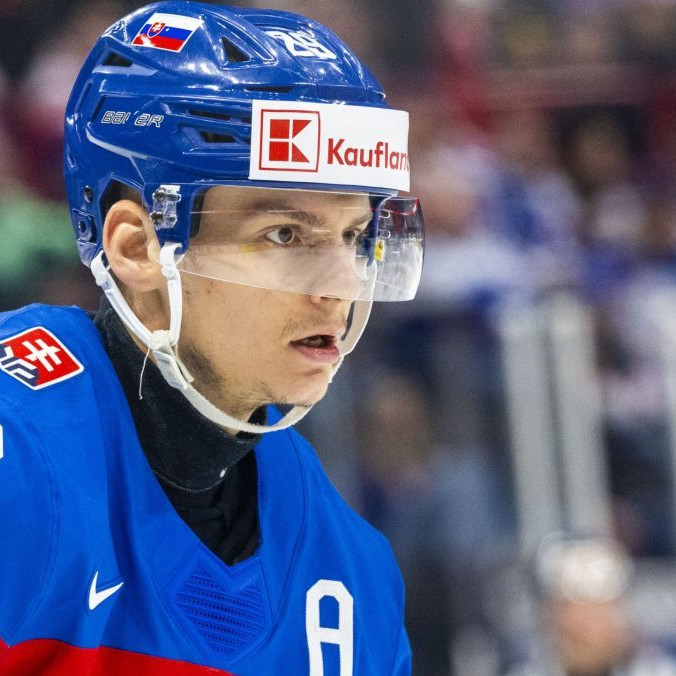 Zlá správa zo slovenského tímu: Obranca Michal Ivan po nešťastnom momente nemôže pokračovať na šampionáte