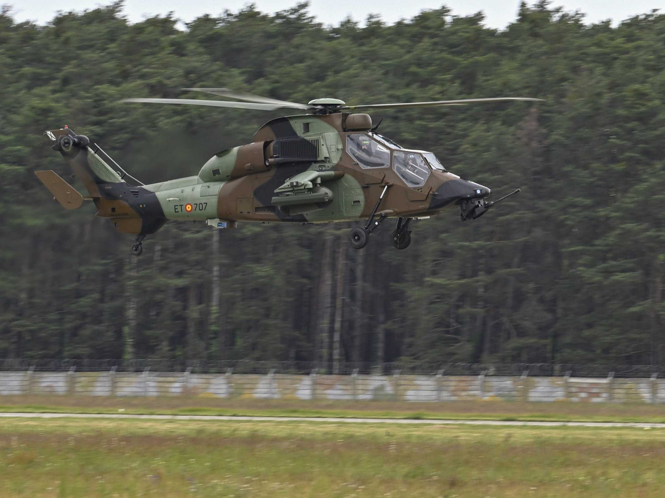 Prílet španielskej vrtuľníkovej jednotky.