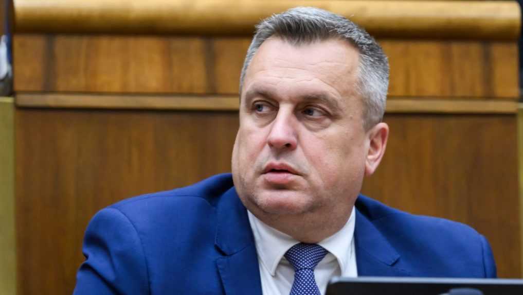 Andrej Danko neustúpi z návrhu na zrušenie transakčnej dane, no nedovolí pád vlády