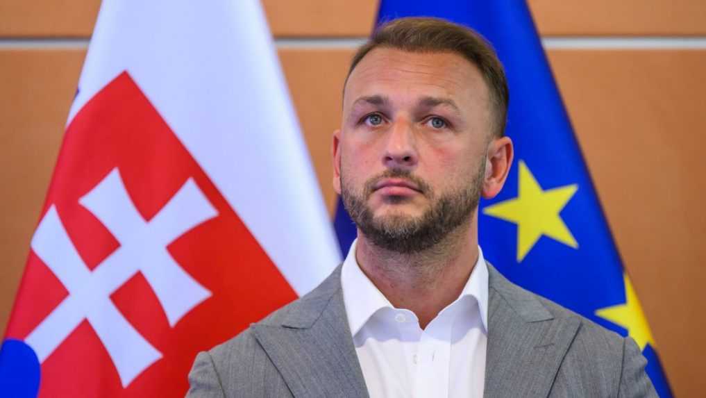 M. Šutaj Eštok chce nakúpiť desaťtisíce nových počítačov. Opozícia hovorí o predraženej zákazke