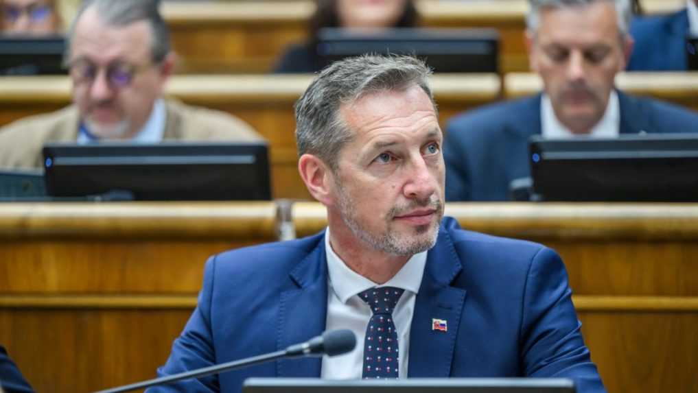 Schválenie novely ústavy je na spadnutie: Črtá sa dohoda medzi koalíciou a KDH