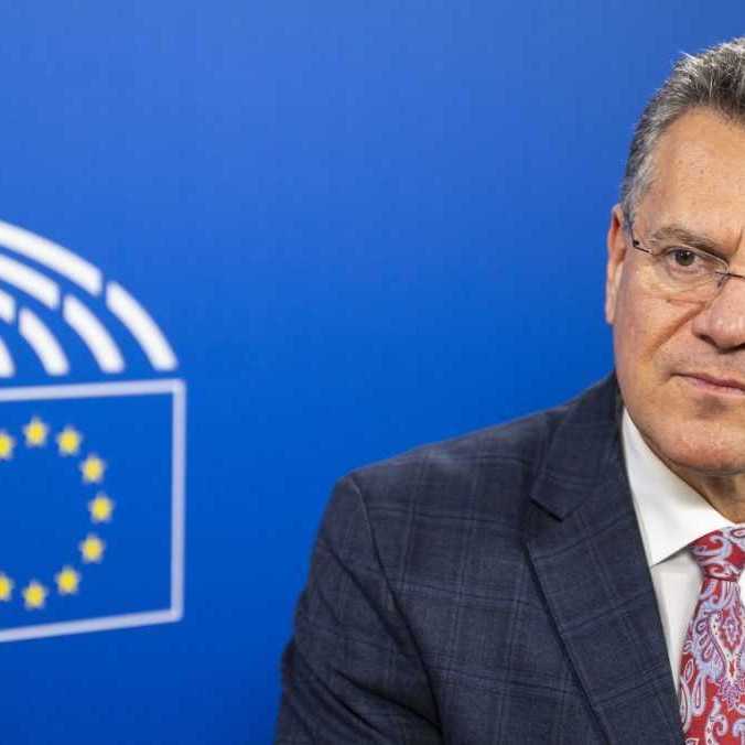 EÚ ponúkne Spojeným štátom zvýšenie nákupu o 50 miliárd eur, uviedol eurokomisár M. Šefčovič