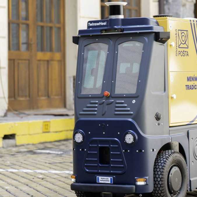Slovenská pošta prichádza s novinkou: Na doručovanie zásielok v Bratislave bude používať autonómne vozidlo