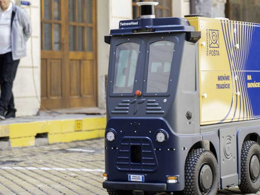 Slovenská pošta prichádza s novinkou: Na doručovanie zásielok v Bratislave bude používať autonómne vozidlo