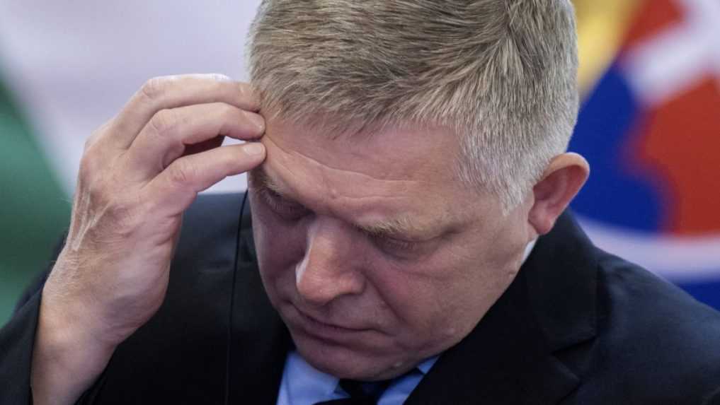 Mužovi, ktorý sa mal podľa polície s valaškou v ruke vyhrážať premiérovi, zrušili obvinenie