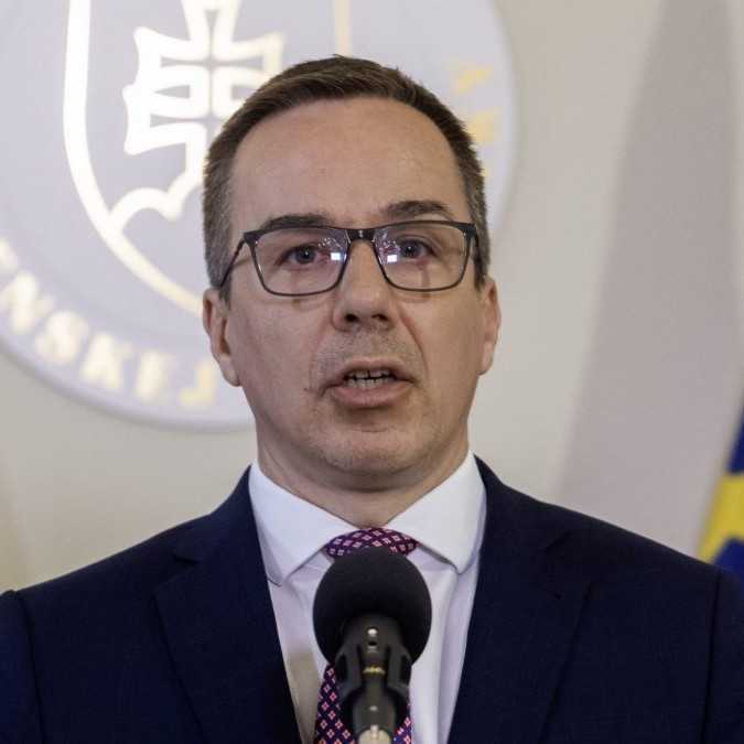 Vláda schválila podporu kurzarbeitu, do parlamentu pôjde v skrátenom konaní. Ide o ochranu pred dopadom amerických ciel