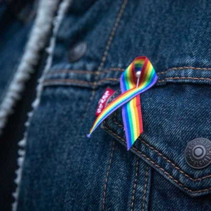 Politici útočia na LGBT+ ľudí pre získanie politických bodov, môže to viesť k potláčaniu ďalších skupín, varuje ombudsman