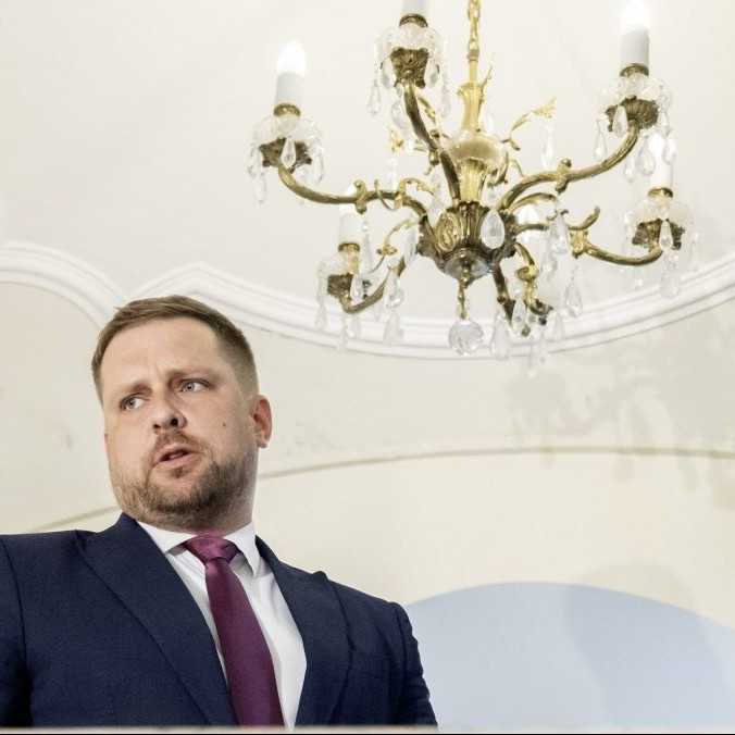 Financovanie národnej nemocnice vo Vajnoroch je ohrozené, tvrdí Matovičovo hnutie. Peniaze vraj majú skončiť inde