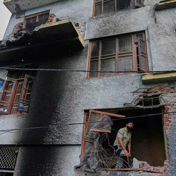 Pakistan znova útočil raketami a dronmi na vojenské ciele v Kašmíre, hlási indická vláda