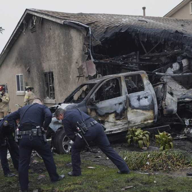 V kalifornskom San Diegu sa zrútilo malé lietadlo. O život prišlo viacero ľudí, hlásia aj zranených