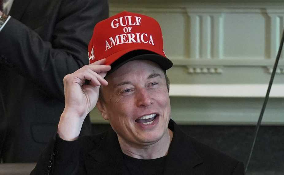 Prezident Trump uistil Elona Muska, že pre Biely dom môže pracovať tak dlho, ako bude chcieť. Väčšina ľudí vás oceňuje, tvrdí