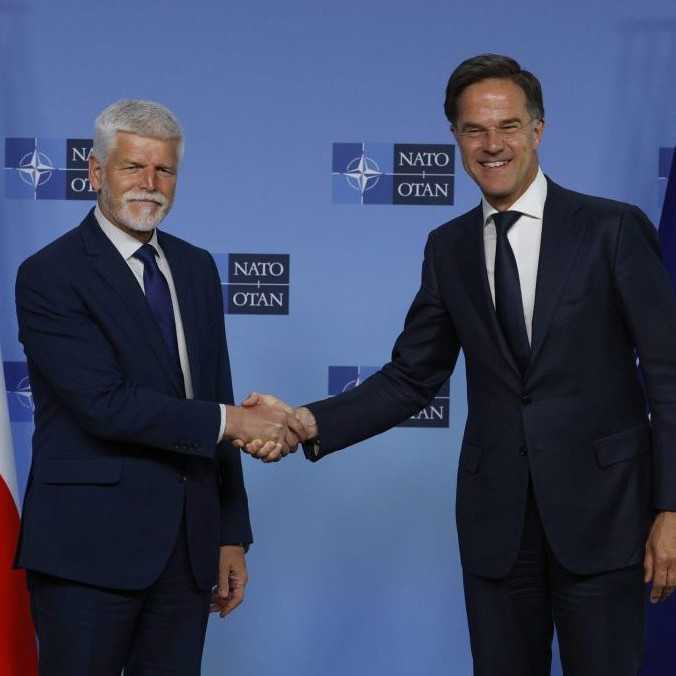 V. Putin si musí byť vedomý, že keby sa rozhodol zaútočiť na NATO, reakcia by bola devastujúca, uviedol M. Rutte