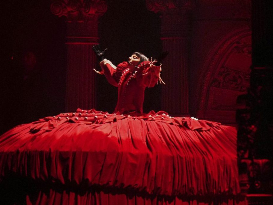Na koncert speváčky Lady Gaga na slávnej Copacabane prišlo 2,1 milióna ľudí, prekonala aj Madonnu