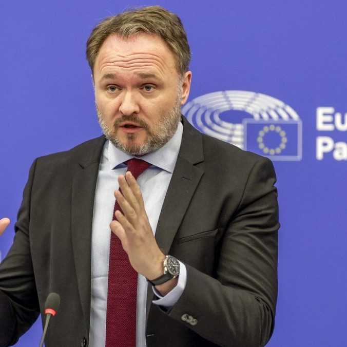 EÚ chce zakázať uzatváranie nových zmlúv s dodávateľmi ruského plynu. Navrhne aj úplné zastavenie jeho dovozu