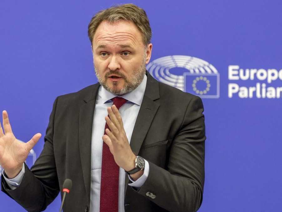 EÚ chce zakázať uzatváranie nových zmlúv s dodávateľmi ruského plynu. Navrhne aj úplné zastavenie jeho dovozu