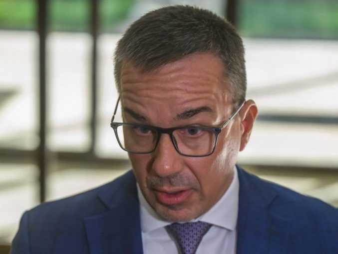 Na snímke minister práce, sociálnych vecí a rodiny SR Erik Tomáš (Hlas-SD).