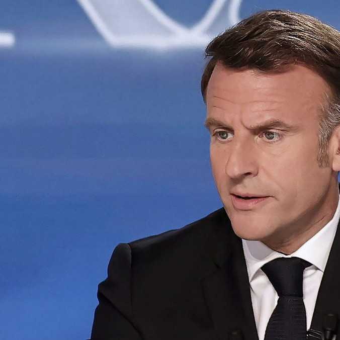 Francúzsko je pripravené rokovať o jadrovom dáždniku pre EÚ, pripustil prezident Emmanuel Macron