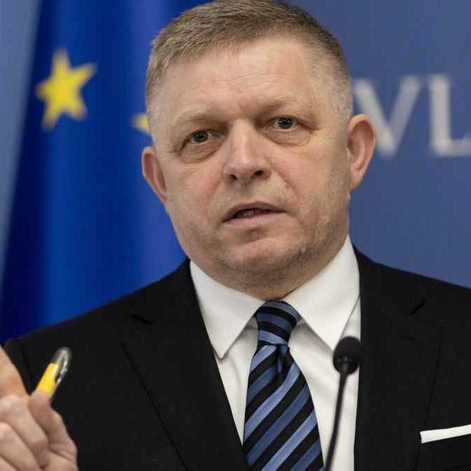 Litva a Lotyšsko nepovolili prelet Ficovho lietadla do Moskvy. Premiér hovorí o rovnakom kroku zo strany Estónska