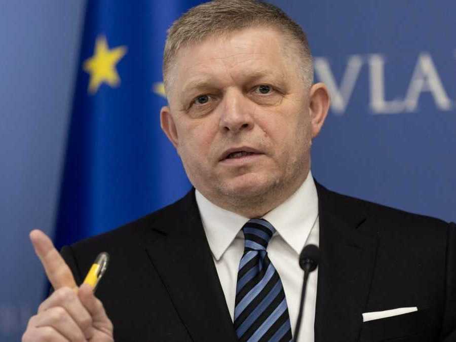 Litva a Lotyšsko nepovolili prelet Ficovho lietadla do Moskvy. Premiér hovorí o rovnakom kroku zo strany Estónska