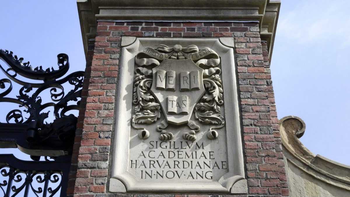 Harvard nedostane granty, pokiaľ nesplní požiadavky vlády - Správy STVR