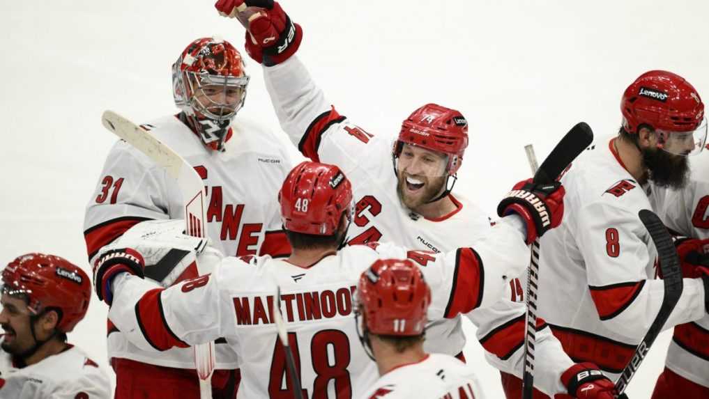 NHL: Washington doma podľahol Caroline po predĺžení, Edmonton predviedol ďalší obrat a ujíma sa vedenia v sérii