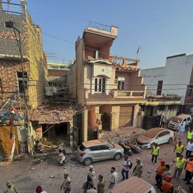 Pakistan a India pokračujú vo vzájomných útokoch. Svet vyzýva na deeskaláciu napätia, krajiny spolu prvýkrát telefonovali