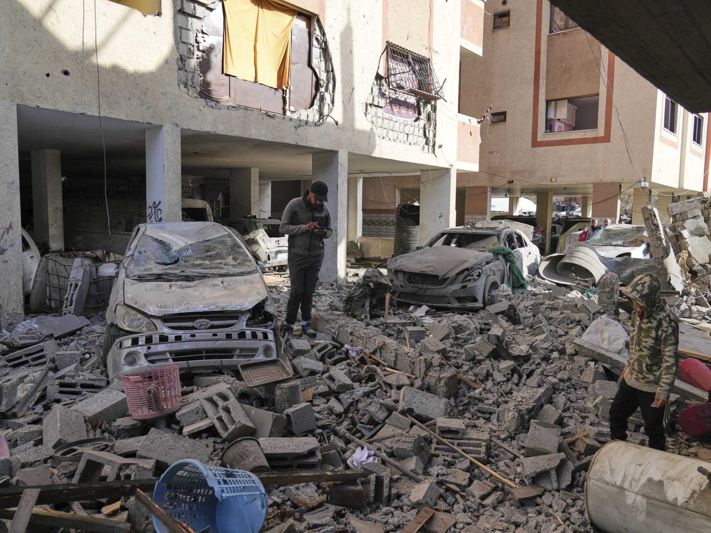 Trosky po izraelskom útoku v Pásme Gazy.