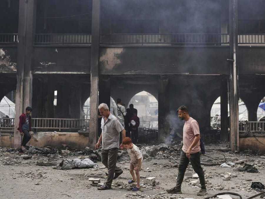 Hamas vyzval svet, aby zastavil Izrael v používaní hladu ako nástroja vojny. Pekárne v Gaze sa zatvorili, sklady sú prázdne