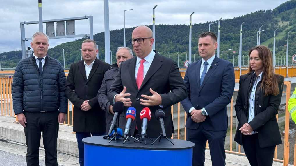 Všetky tri chýbajúce úseky D3 majú rozhodnutia o vplyve na životné prostredie, uviedol minister Ráž