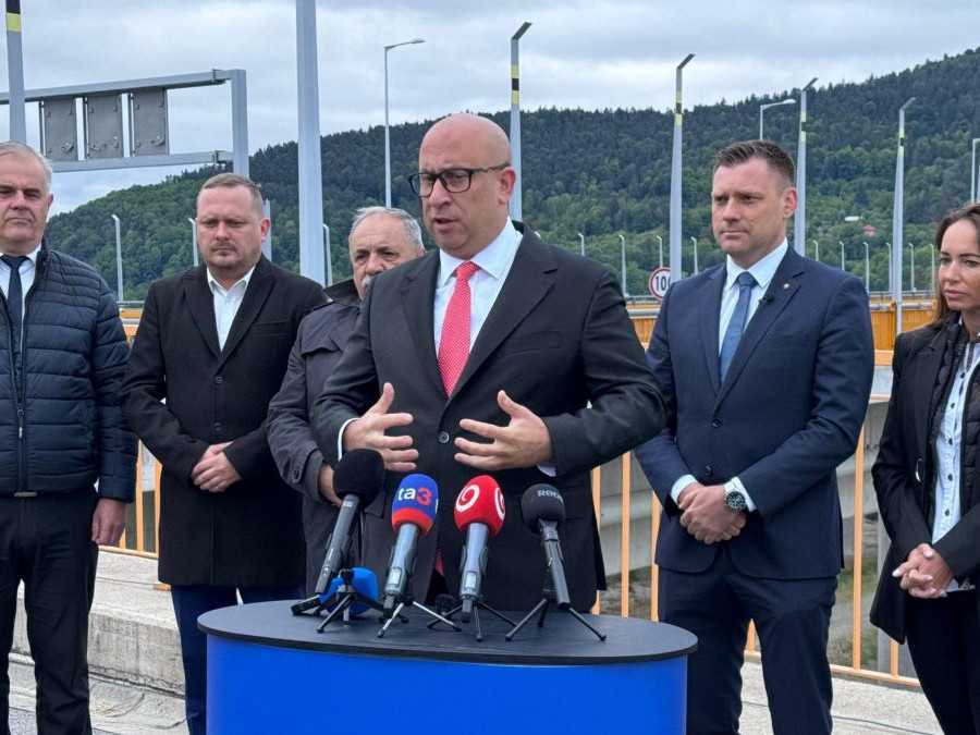 Všetky tri chýbajúce úseky D3 majú rozhodnutia o vplyve na životné prostredie, uviedol minister Ráž