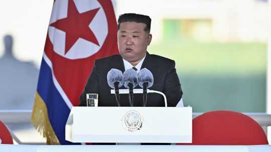Na snímke Kim Čong-un.