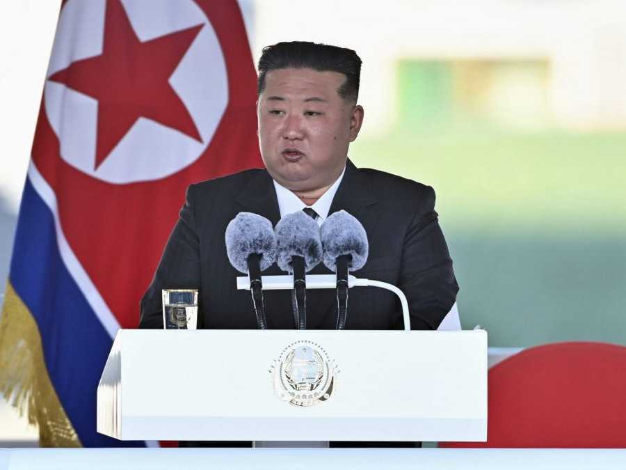 Na snímke Kim Čong-un.