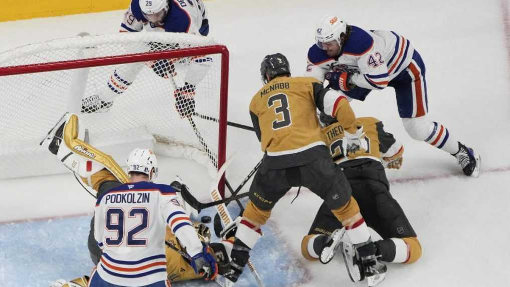 NHL: Edmonton si ako prvý zabezpečil postup do semifinále play off. Floride chýba jedno víťazstvo