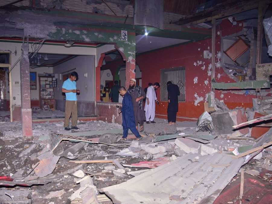 Poškodená budova po indickom raketovom útoku neďaleko Muzaffarabádu v pakistanskej časti Kašmíru.