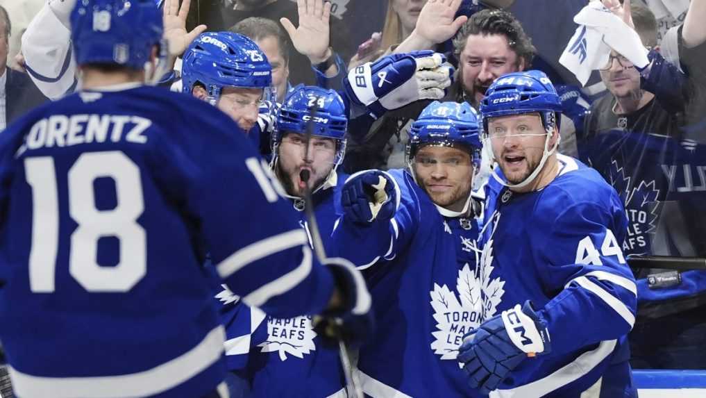 NHL: Obhajca Stanley cupu prehráva v sérii už o dva zápasy, Toronto naplno zužitkovalo domáce prostredie