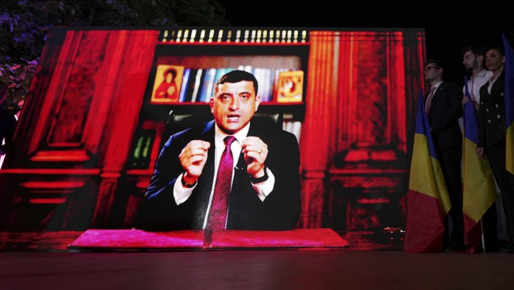 Prvé kolo prezidentských volieb v Rumunsku vyhral krajne pravicový George Simion, rozhodne druhé kolo