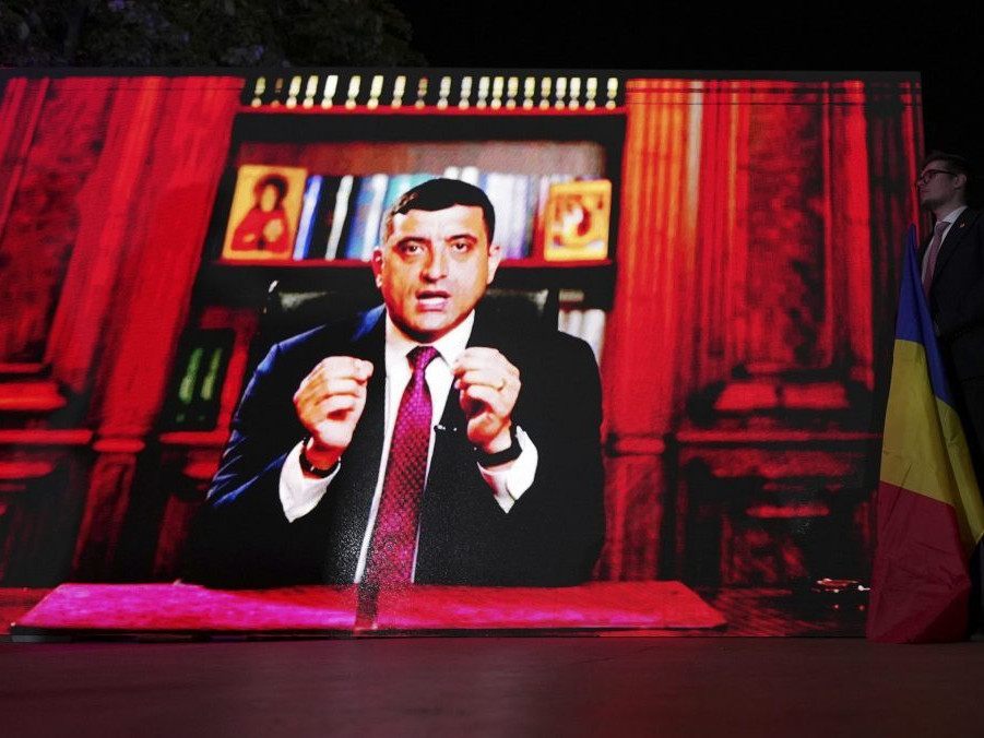 Prvé kolo prezidentských volieb v Rumunsku vyhral krajne pravicový George Simion, rozhodne druhé kolo